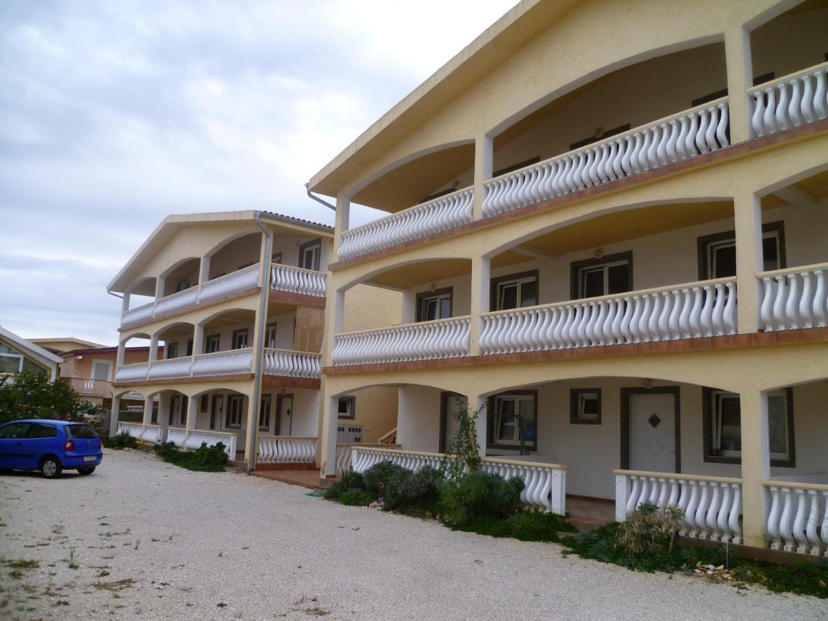 Apartments By The Sea Vir - 13104 Exteriör bild